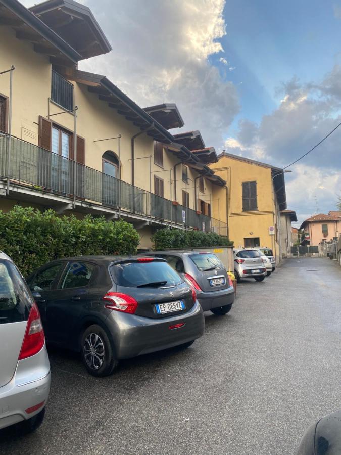 Casa Mimi Apartment Arsago Seprio Luaran gambar